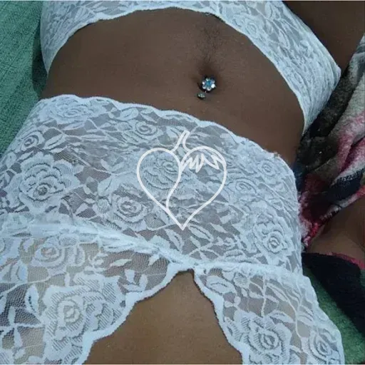 Capa de Brenda Costa
