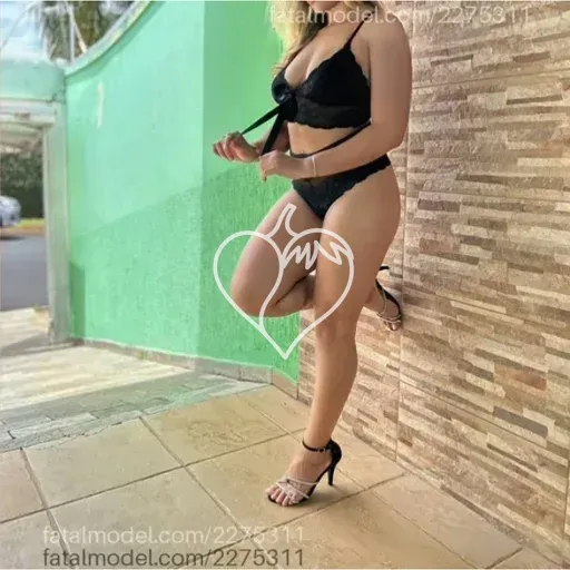Alicia Mello