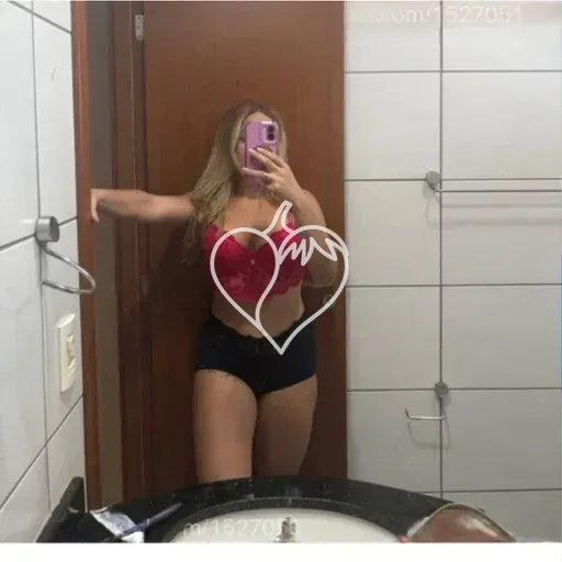 Débora Martins