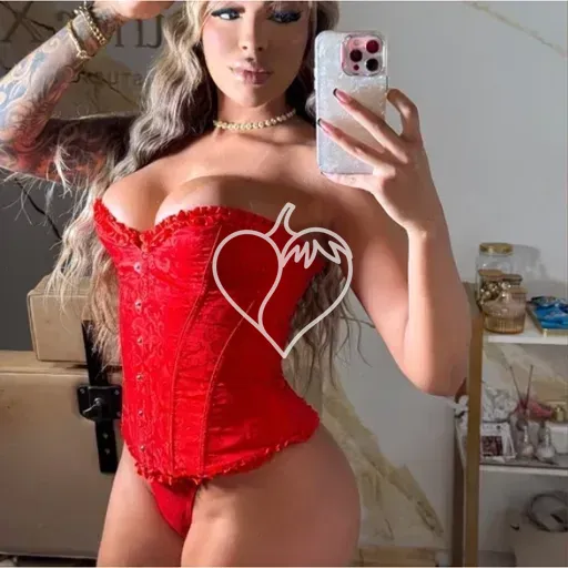 Capa de Paola Dias