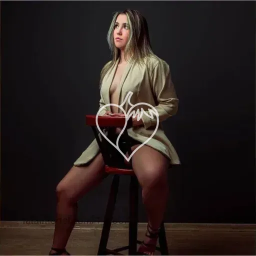 Capa de Carol Souza