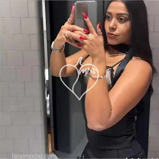 Mirella Santos