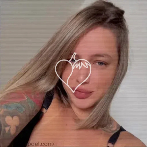 Thays Oliveira