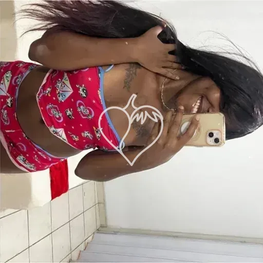 Nanda Macedo