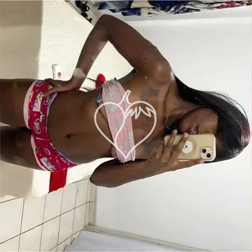 Nanda Macedo
