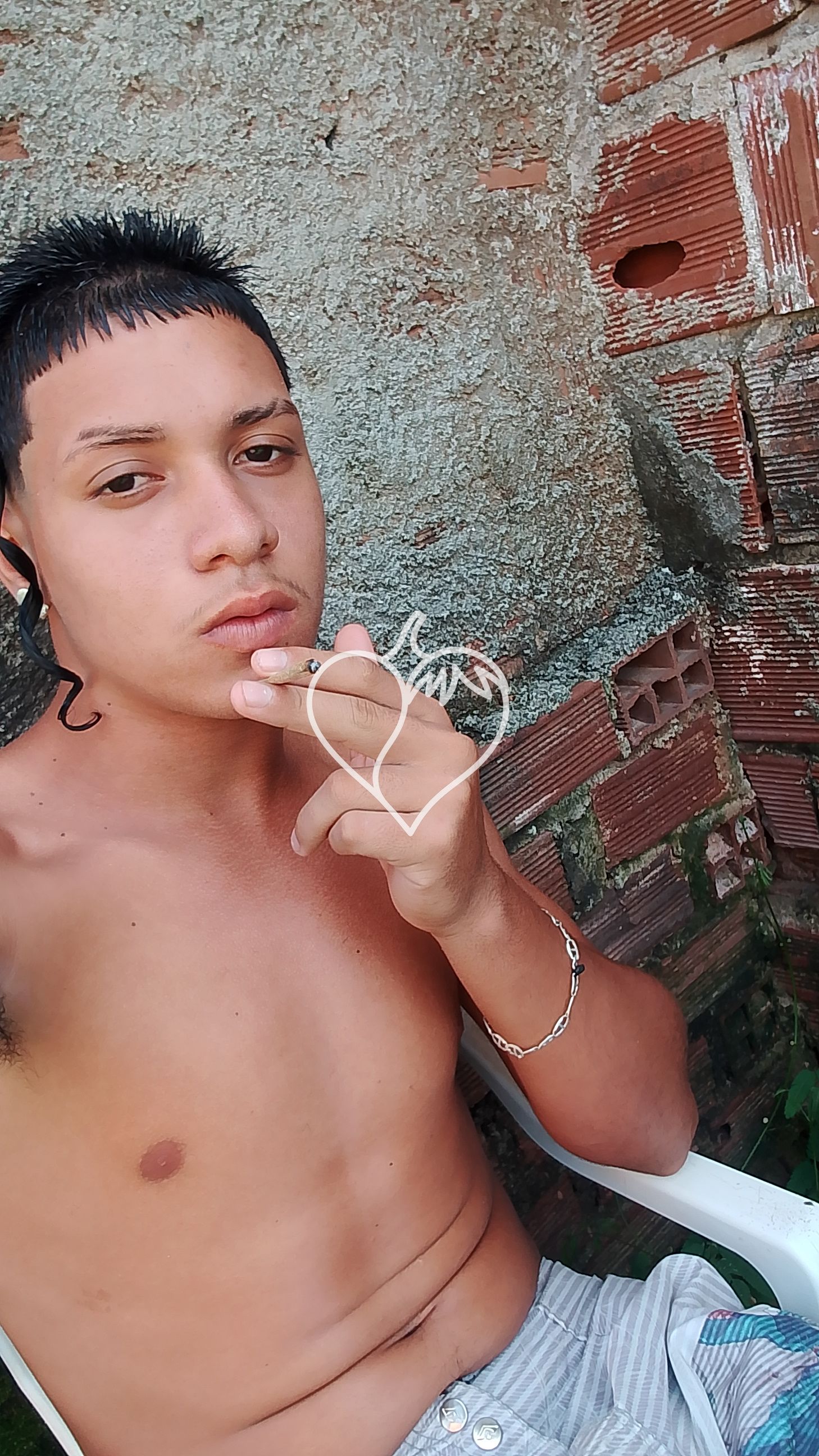 Acompanhante de coroas maduras que pagam pra os novinho fazerem sexo com elas